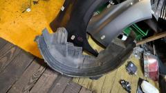 Подкрылок 74591-S7A-N000 на Honda Stream RN1 D17A Фото 4