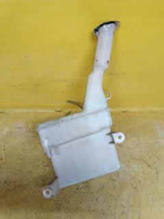 Бачок омывателя 85315-52050 на Toyota Sienta NCP81G Фото 2