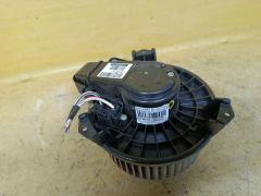 Мотор печки на Toyota Wish ZGE20G