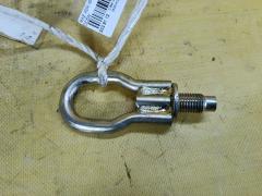 Крюк буксировочный на Mazda Verisa DC5W D35050EJ0