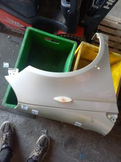 Крыло переднее 53811-52010, TY10122AR на Toyota Vitz NCP10 Фото 5