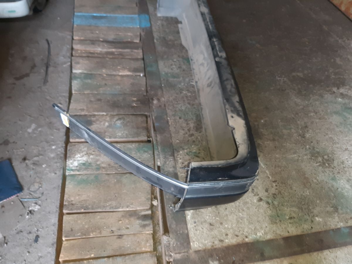 Бампер 52159-30280 на Toyota Crown GS151 Фото 12