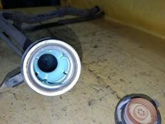 Заливная горловина топливного бака 77201-52050 на Toyota Porte NNP11 1NZ-FE Фото 3