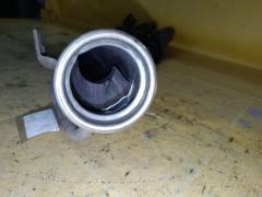 Заливная горловина топливного бака на Honda Civic FD3 LDA Фото 3