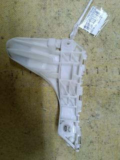 Крепление бампера на Toyota Ractis NCP100 52535-52080, Переднее Правое расположение