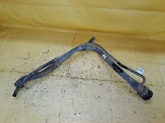 Заливная горловина топливного бака на Toyota Bb NCP31 1NZ-FE 77201-52050