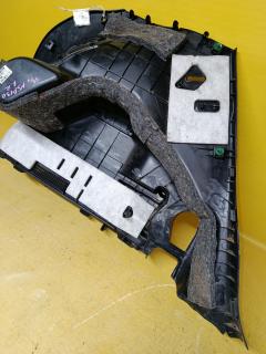 Обшивка багажника 64730-52400 на Toyota Vitz NSP130 Фото 4