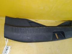 Обшивка багажника 64716-52130 на Toyota Ractis NCP100 Фото 3