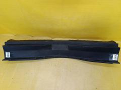 Обшивка багажника 64716-52160 на Toyota Ractis NCP120 Фото 4