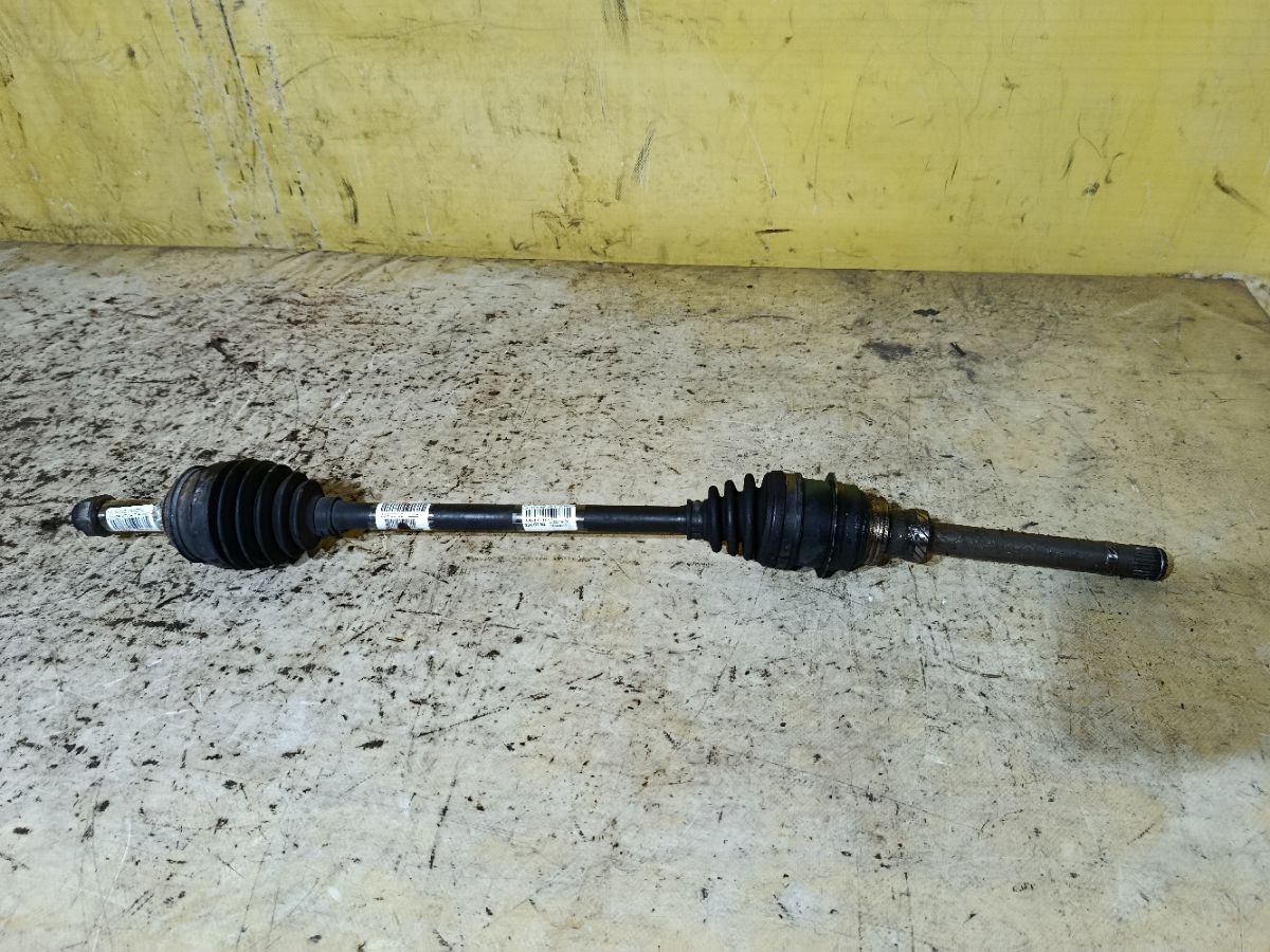 Привод на Daihatsu Move LA110S KF-VE Фото 1