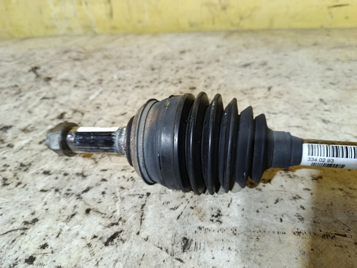 Привод на Daihatsu Move LA110S KF-VE Фото 2