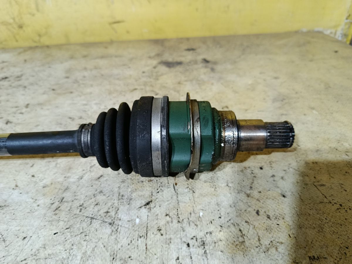 Привод на Daihatsu Move LA110S KF-VE Фото 3