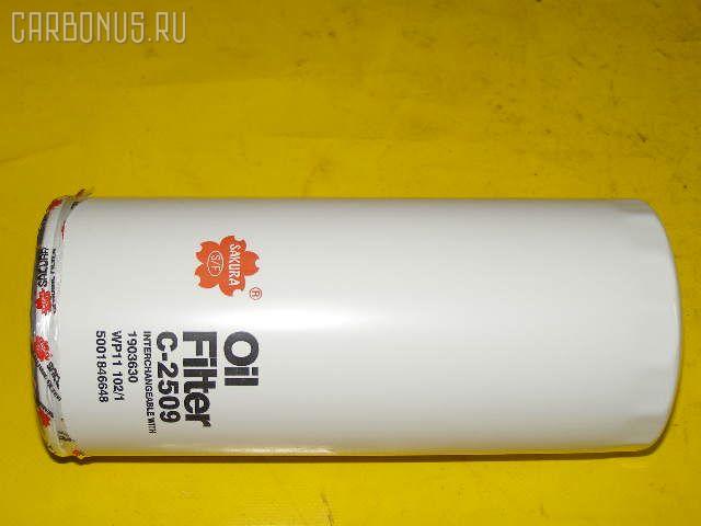 Фильтр масляный SAKURA C-2509 на Toyota Фото 1