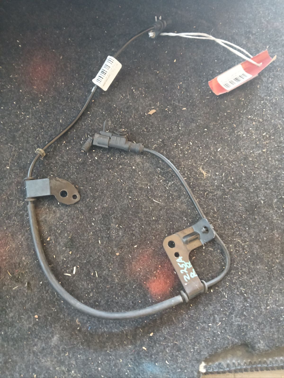 Датчик ABS MR955030 на Mitsubishi Colt Z25A 4G19 Фото 2
