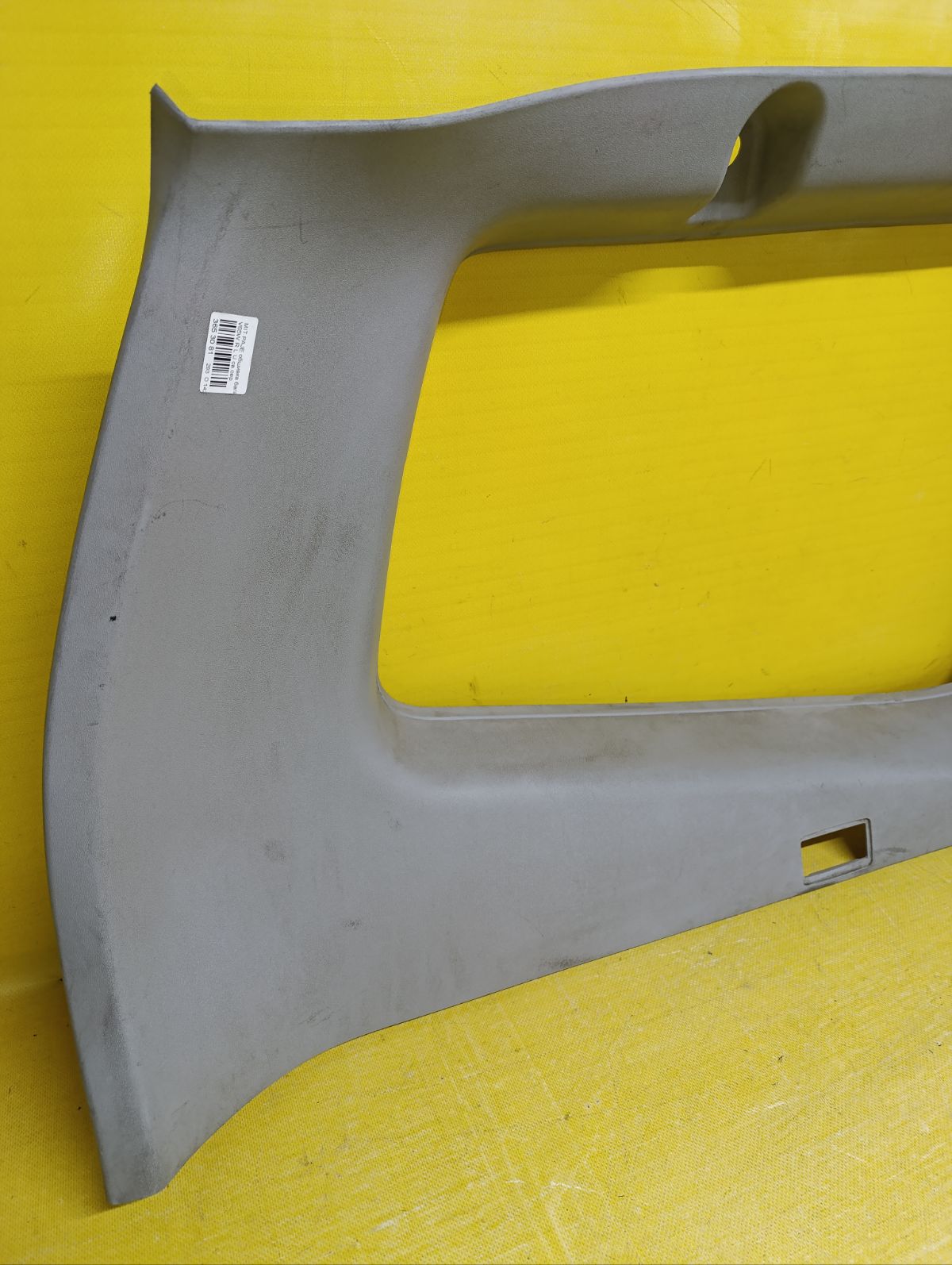 Обшивка багажника на Mitsubishi Pajero V65W Фото 6