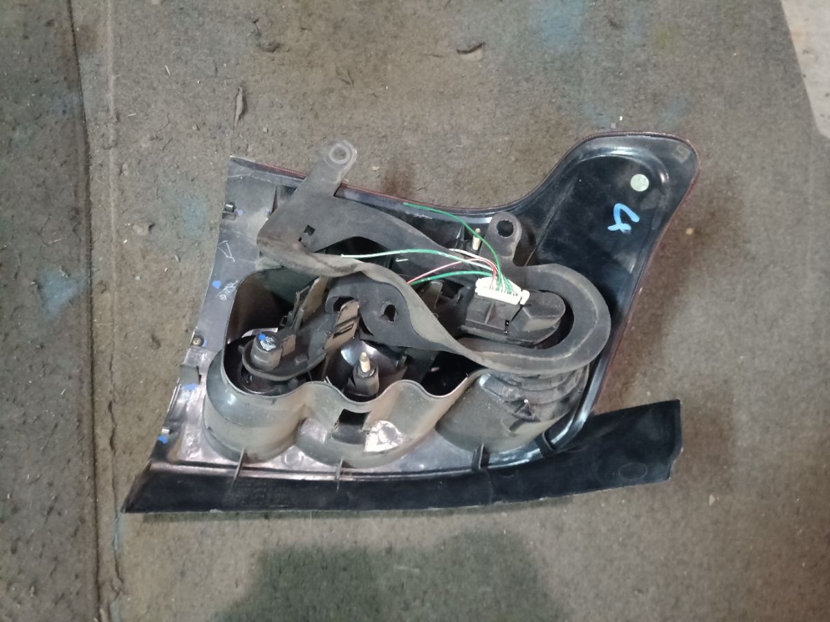 Стоп 05-50 05-50 на Toyota Avensis Wagon AZT250W Фото 5