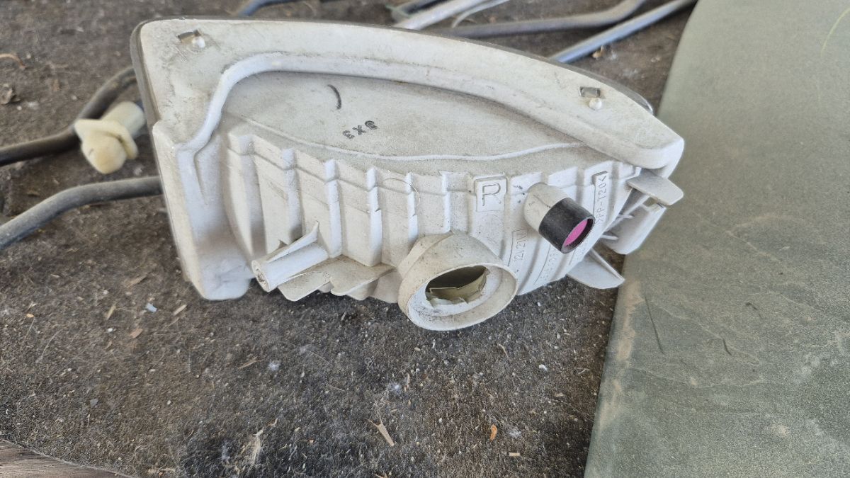 Поворотник бамперный 22-304 22-304,81375-22030 на Toyota Mark Ii GX110 Фото 4