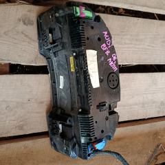 Спидометр 8E0920931MX на Audi A4 8E BFB Фото 3