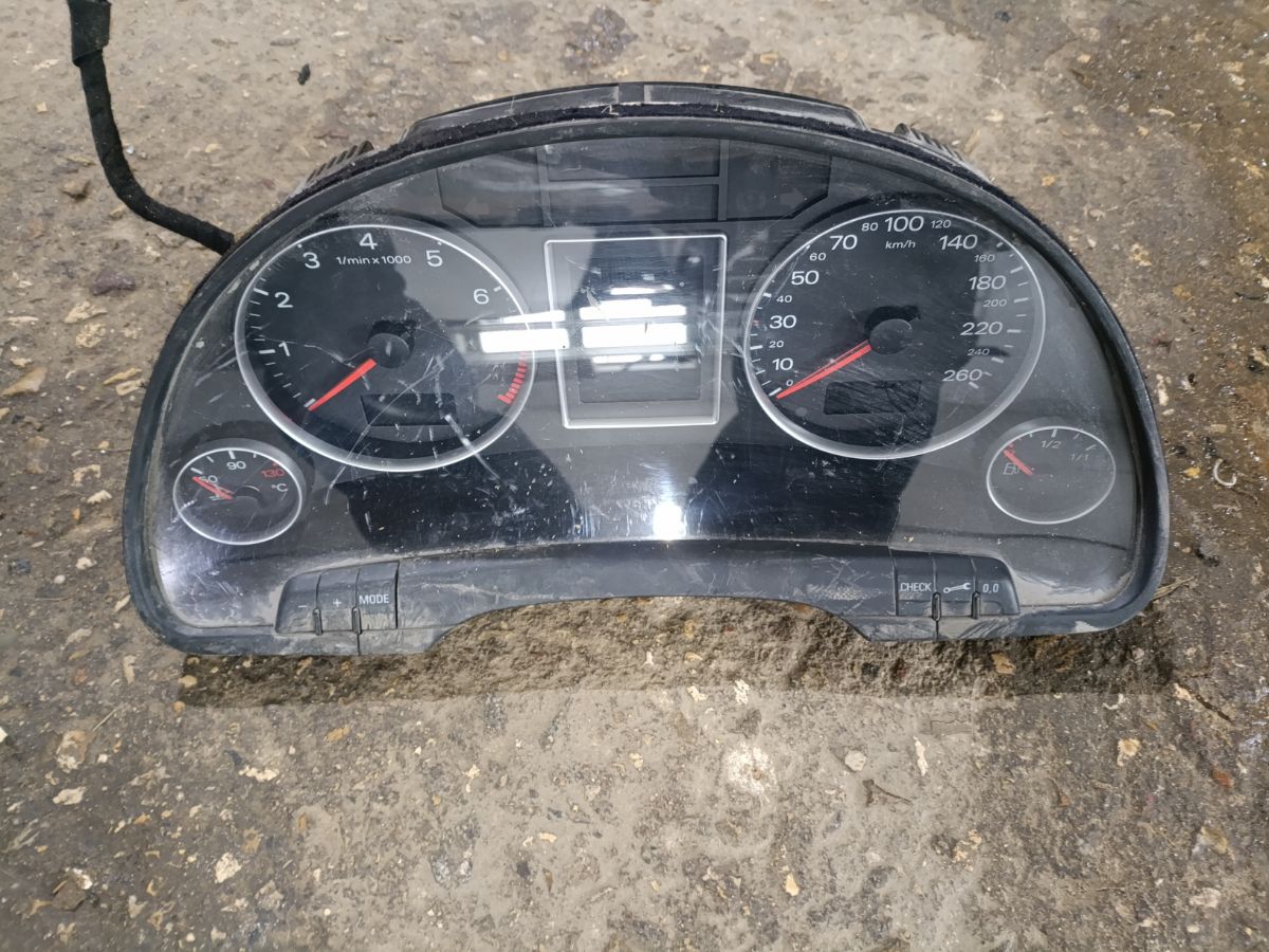 Спидометр 8E0920931MX на Audi A4 8E BFB Фото 20