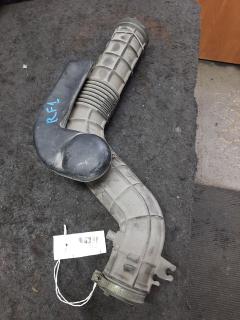 Патрубок воздушн.фильтра на Honda Stepwgn RF1 B20B Фото 2