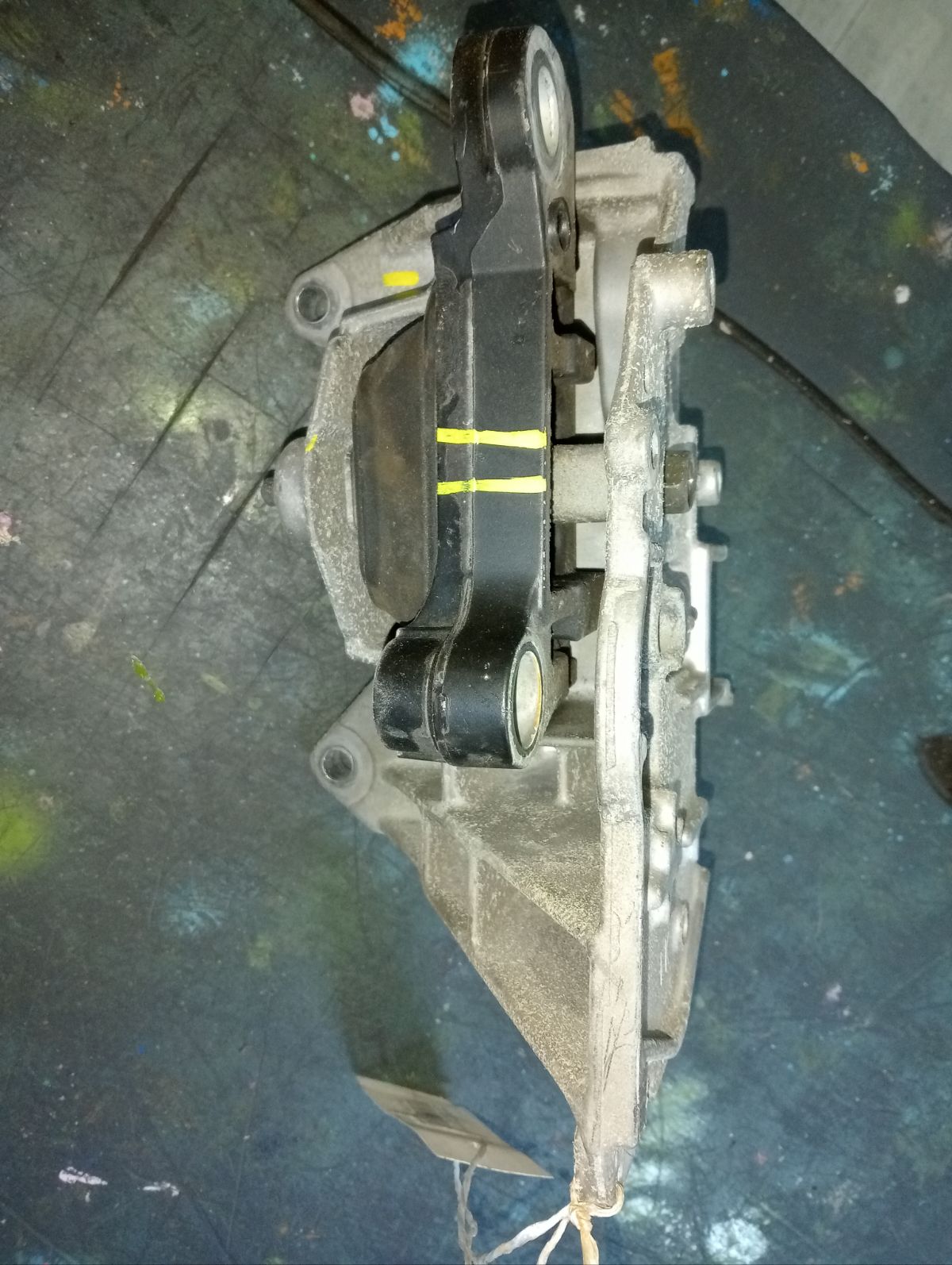 Подушка двигателя на Nissan Bluebird Sylphy KG11 MR20DE Фото 2