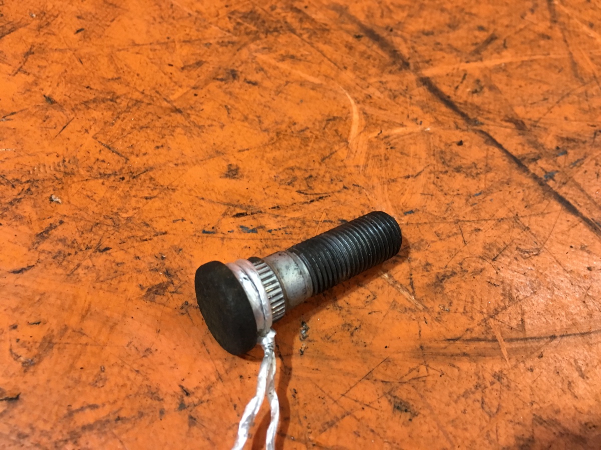 Шпилька ступицы 170мм nissan м18. Шпилька колеса м12 subaru. Шпилька ниссан теана. Шпилька задняя ман. Шпилька nissan (206065l300).