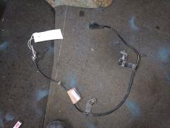 Датчик ABS MR955029 на Mitsubishi Colt Z25A 4G19 Фото 4