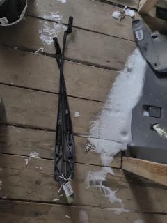 Держатель дворника VAG VAG,3AC955409 на Volkswagen Passat Variant 3CCAX Фото 2