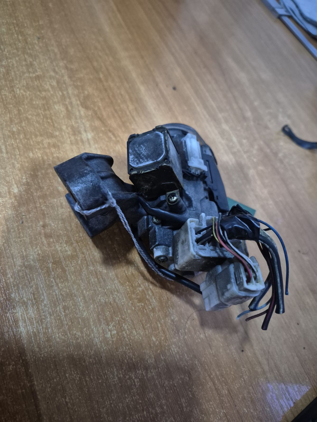 Замок зажигания на Toyota Alphard MNH10W Фото 5