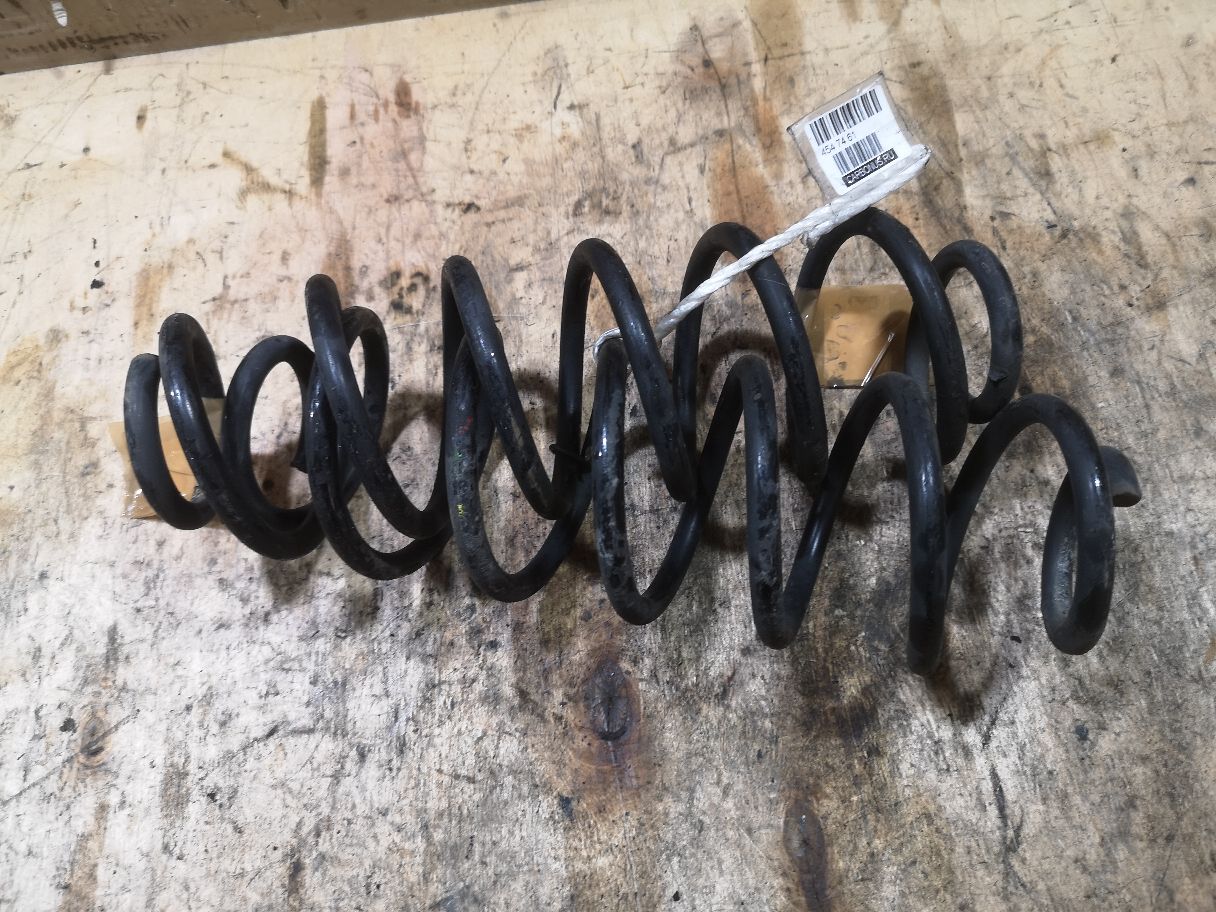 Пружина передняя с3 citroen. Пружина ситроен с3. Пружина передняя ситроен с4. Пружина kyb rc6798. Пружина ситроен с3.