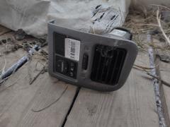 Блок управления зеркалами на Toyota Caldina ST215G 3S-FE Фото 3