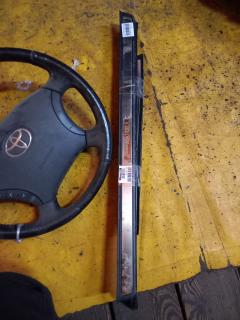 Накладка на порог салона на Toyota Crown Majesta UZS171 Фото 3