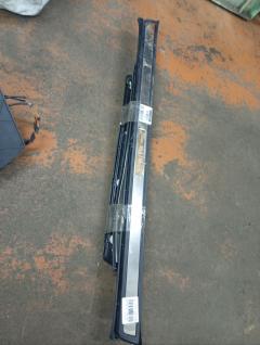 Накладка на порог салона на Toyota Crown Majesta UZS171 Фото 4