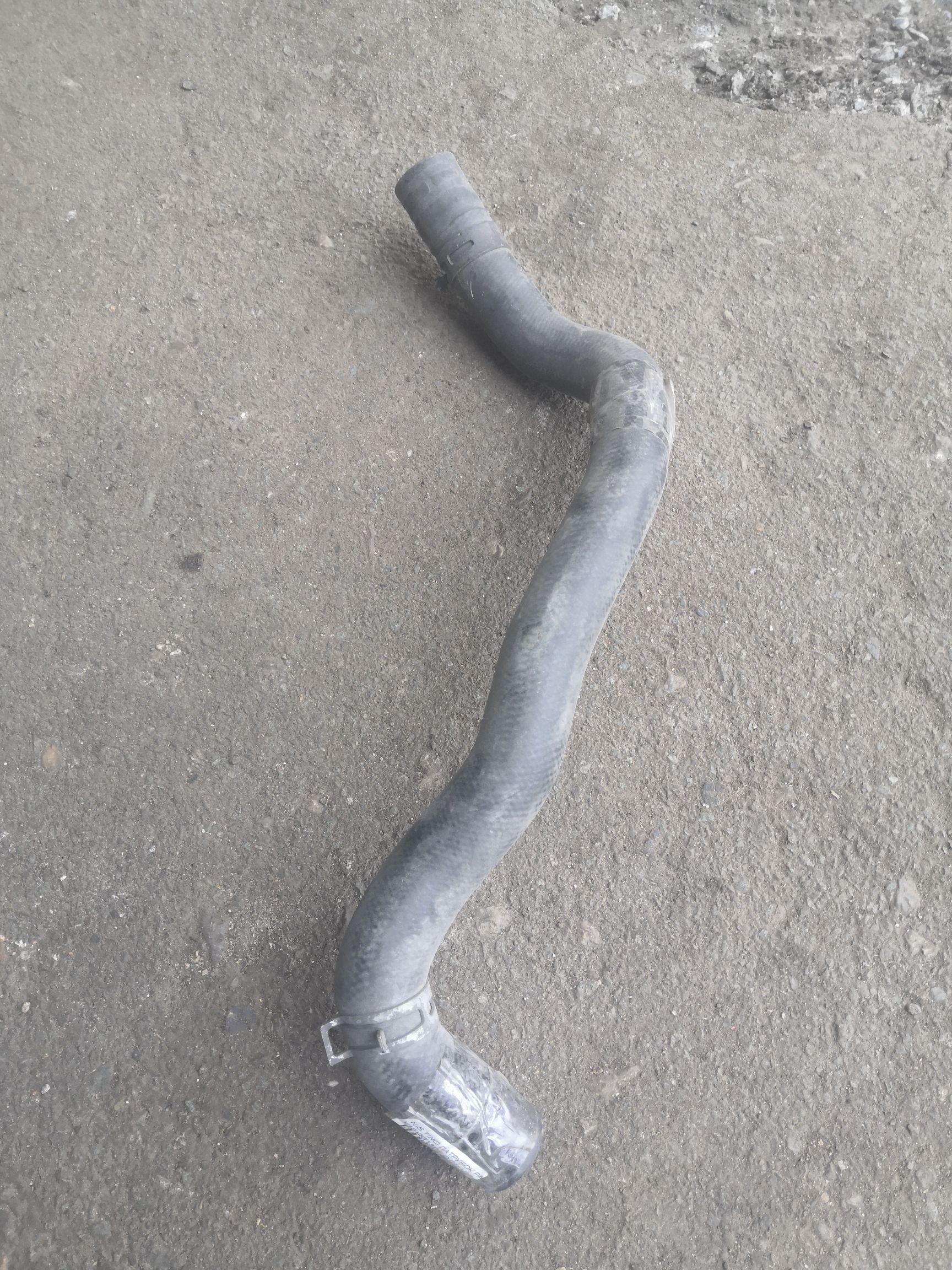 Патрубок радиатора ДВС 215034M400, 215038N000 на Nissan Tino V10 QG18DE Фото 2