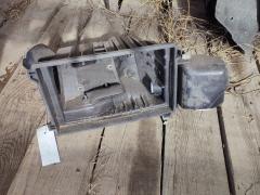 Корпус воздушного фильтра на Nissan Wingroad WFY11 QG15DE Фото 5