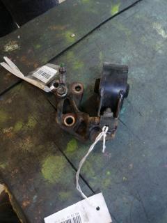 Подушка двигателя 12372-21060 на Toyota Probox NCP51V 1NZ-FE Фото 4