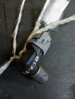 Датчик положения распредвала 19300-50020 на Toyota Celsior UCF30 3UZ-FE Фото 4