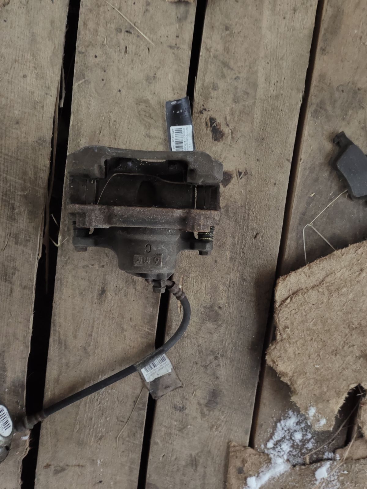 Суппорт 47730-30520 на Toyota Crown GRS182 3GR-FSE Фото 3