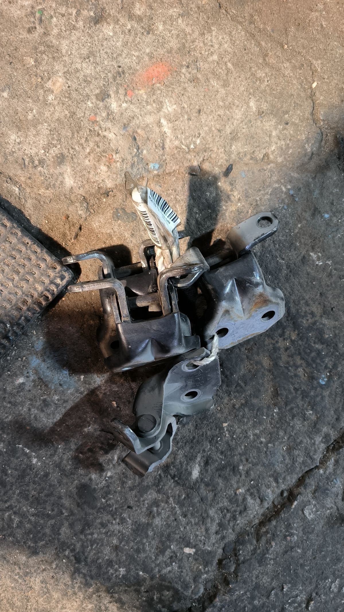 Петля двери шарнирная на Subaru Exiga YA5 Фото 3