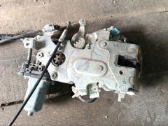 Замок двери на Toyota Porte NNP10 Фото 5