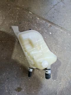 Бачок расширительный 16480-0D030 на Toyota Avensis Wagon ZRT272W 3ZR-FAE Фото 8