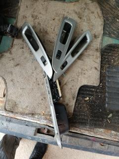 Блок упр-я стеклоподъемниками 84040-22050 на Toyota Mark Ii GX110 Фото 7