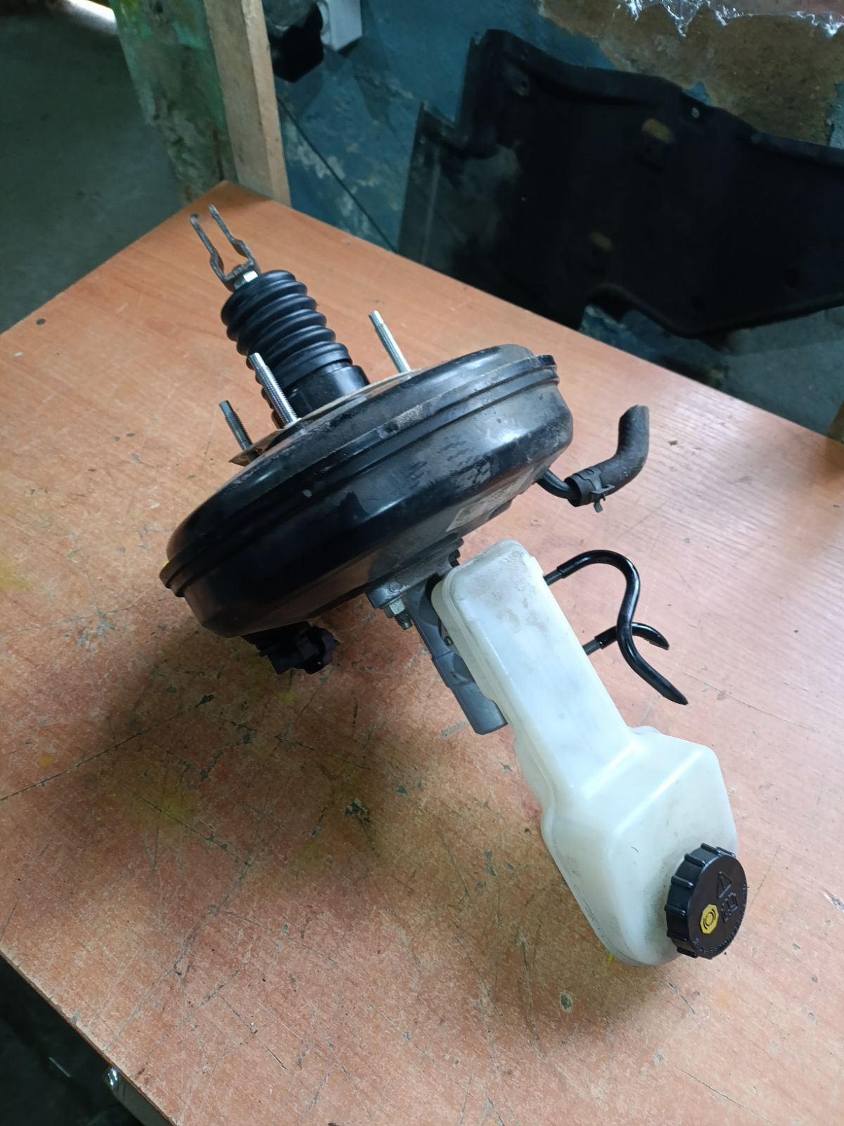 Главный тормозной цилиндр на Mazda Atenza GJ2FW Фото 7