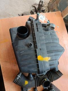 Корпус воздушного фильтра 17700-74720 на Toyota Gaia ACM10G 1AZ-FSE Фото 8
