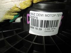 Мотор печки на Mazda Demio DE5FS Фото 3