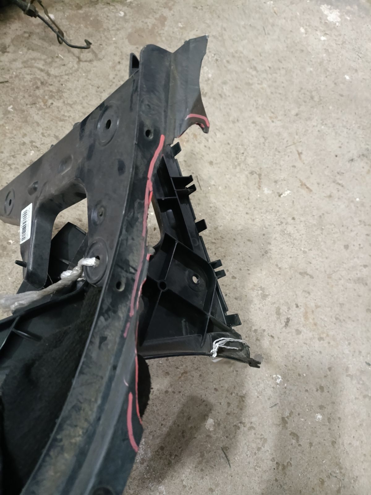 Крепление бампера на Audi A6 Allroad Quattro 4F Фото 6