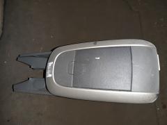 Подлокотник 58911-12290 на Toyota Auris ZRE152H Фото 3