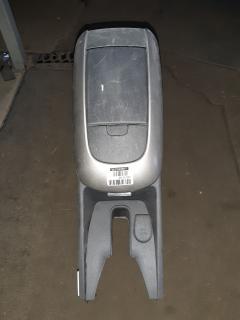 Подлокотник 58911-12290 на Toyota Auris ZRE152H Фото 6