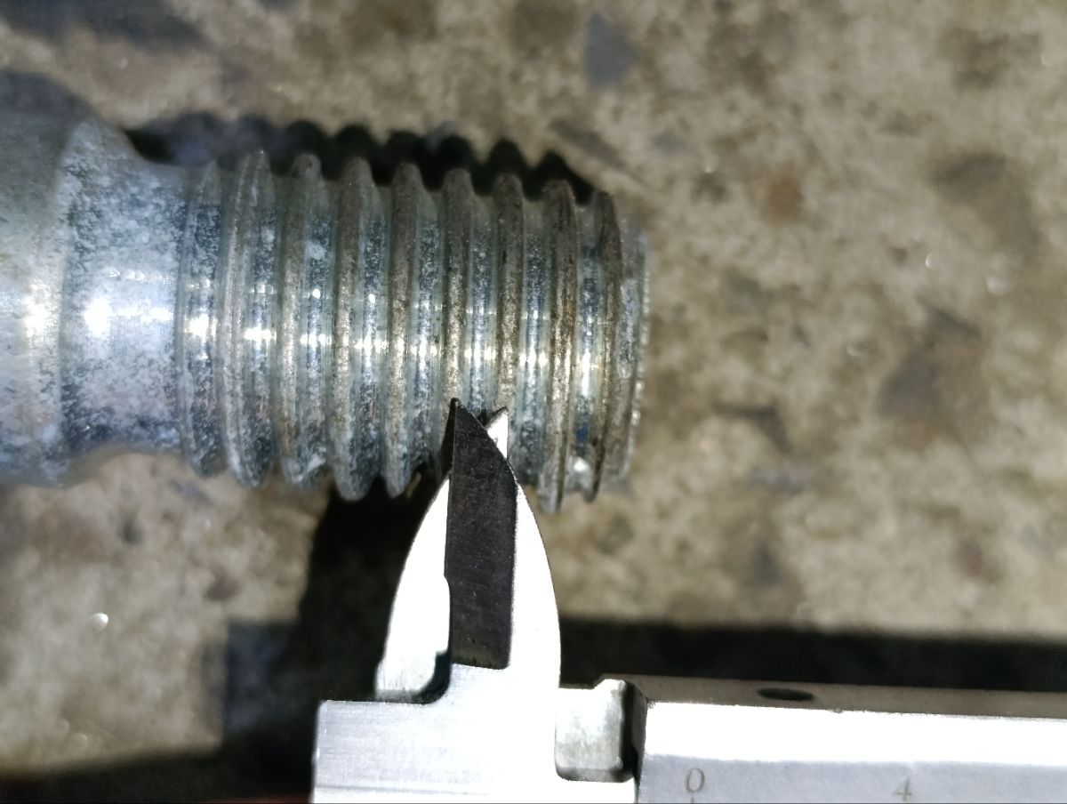 Крюк буксировочный на Mercedes-Benz A-Class W176.042 Фото 3