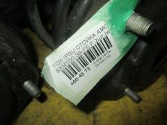 Стойка амортизатора на Toyota Ipsum SXM10G 3S-FE Фото 2